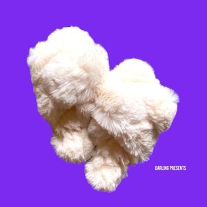 FAMIPORT FLUFFY SLIPPERS WOMEN COLOR WHITE SIZE L 9-10